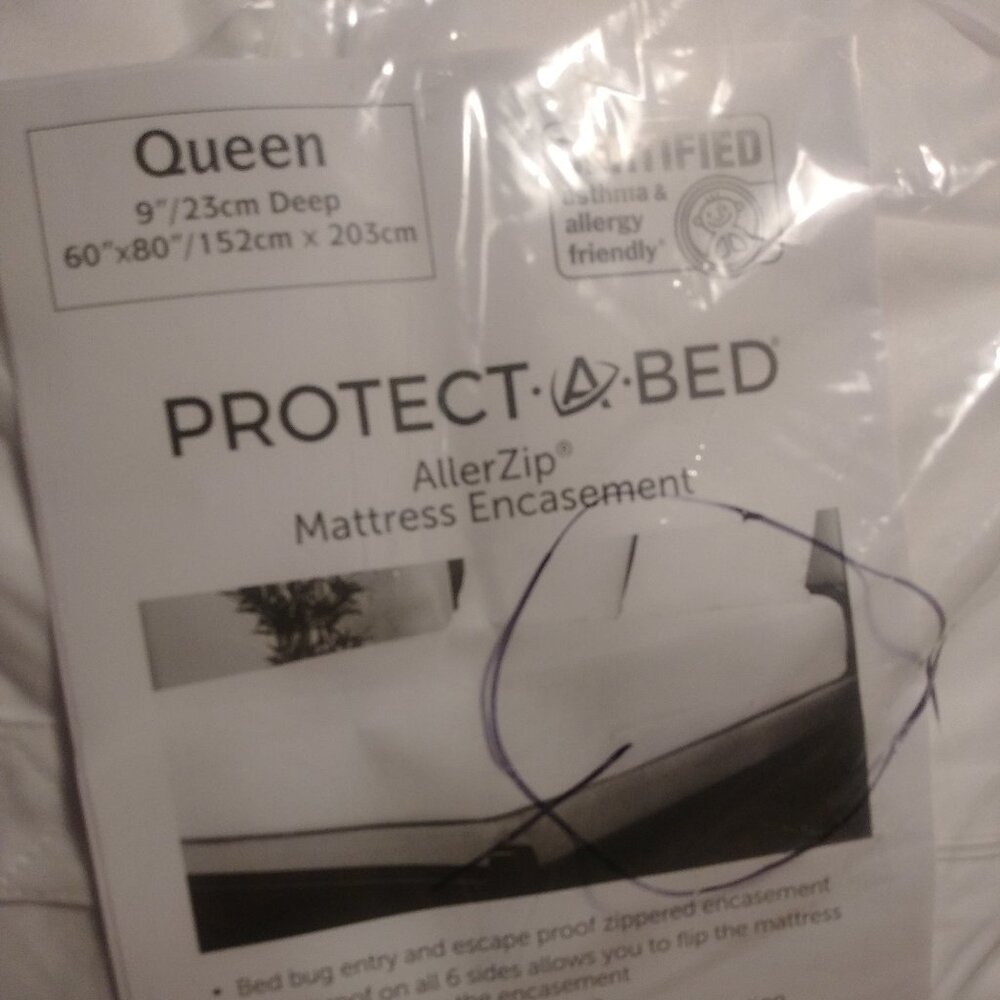 BRAND NEW IN PACKAGING QUEEN SIZE MATTRESS PROTECTOR